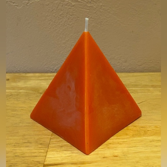 NEW 54 Celsius Fire-Elements Luxury Scented Candle. Smoked Birch & Clover Scent. - Picture 1 of 8